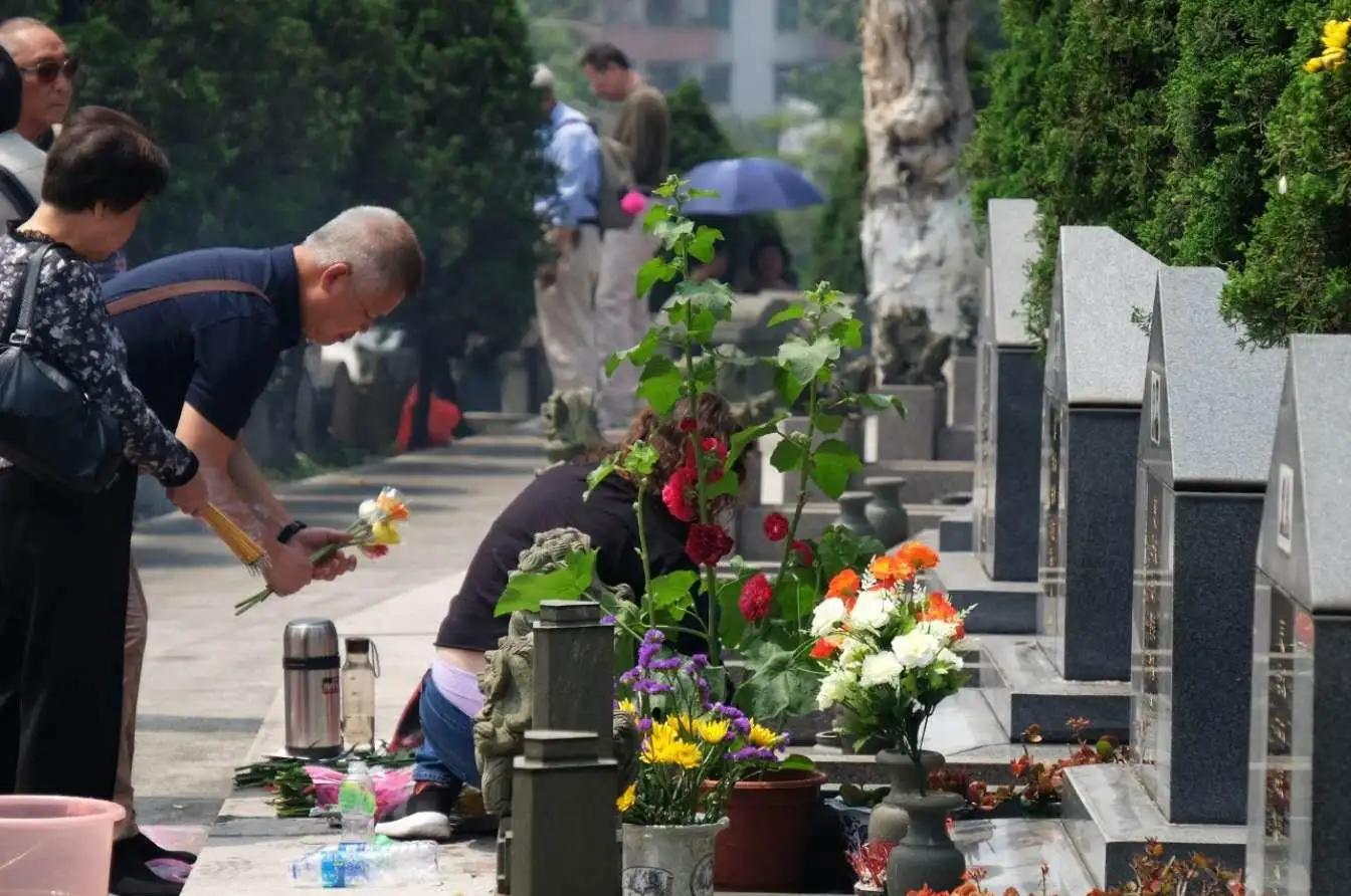有关清明节的礼仪礼节,清明节祭祀礼仪规范