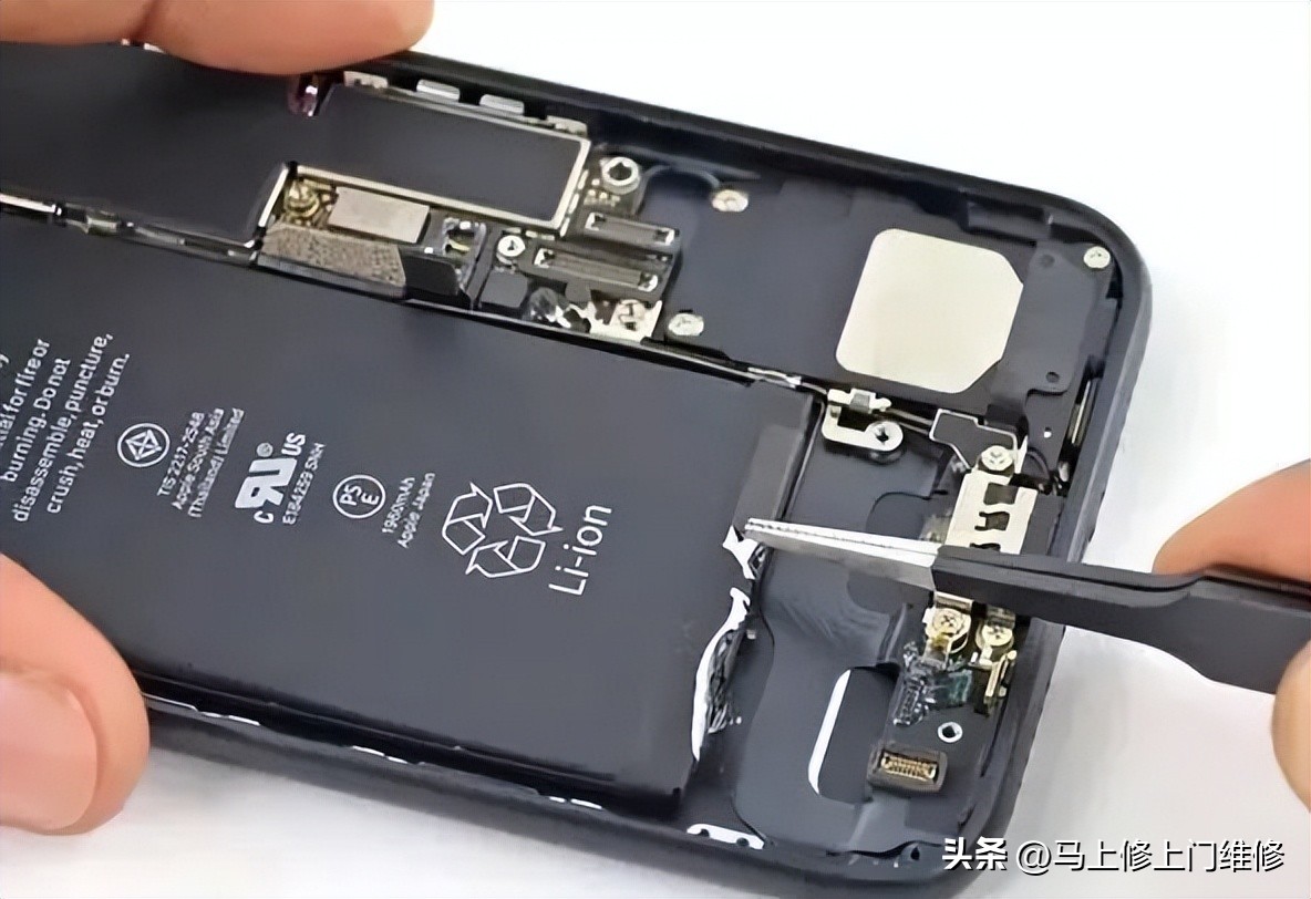 iphone什么时候换充电线,iphone手机多久可以换电池