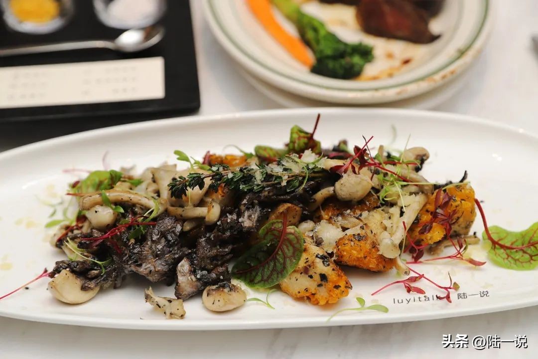 花3500元到牛排馆刷菜单,澳洲、美洲、欧洲,龙虾,蛏王,和牛