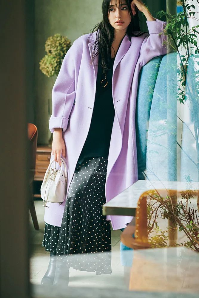 今年双面羊绒大衣流行什么颜色,今年最流行什么颜色的大衣