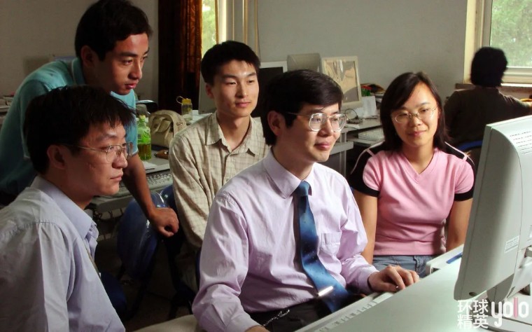 龙芯3a6000产品发布会胡伟武讲解,国产龙芯芯片相当于什么档次