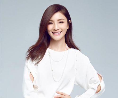 胡可成长过程经历,胡可经历