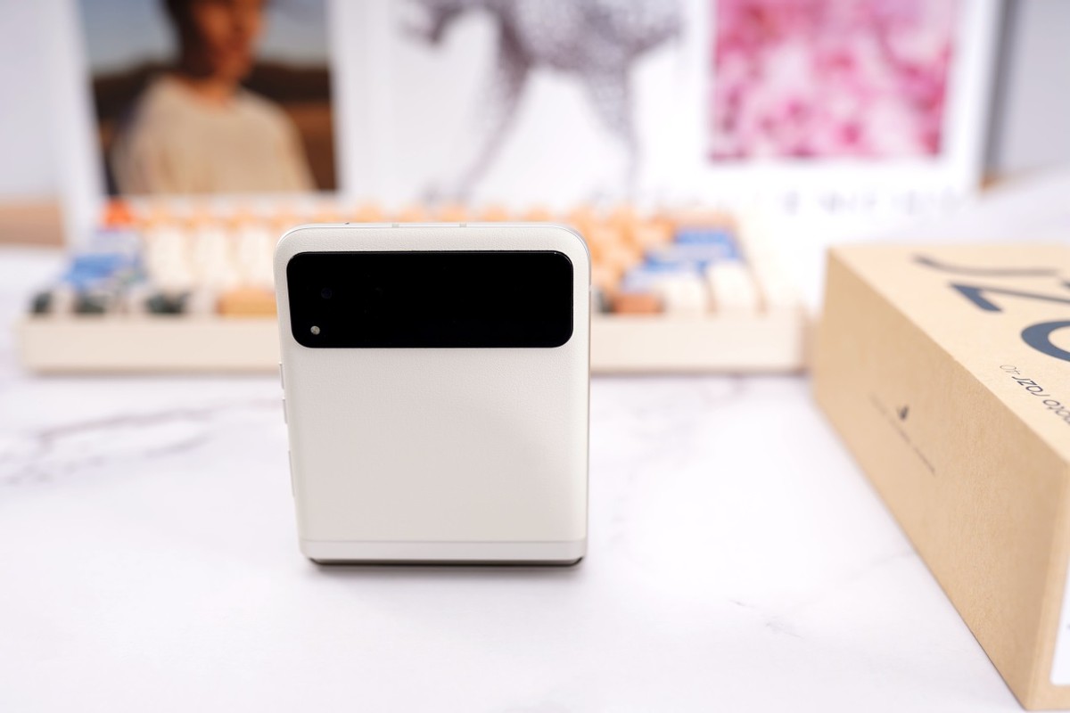 motorazr40双卡双待5g折叠屏,motorazr40手机功能体验