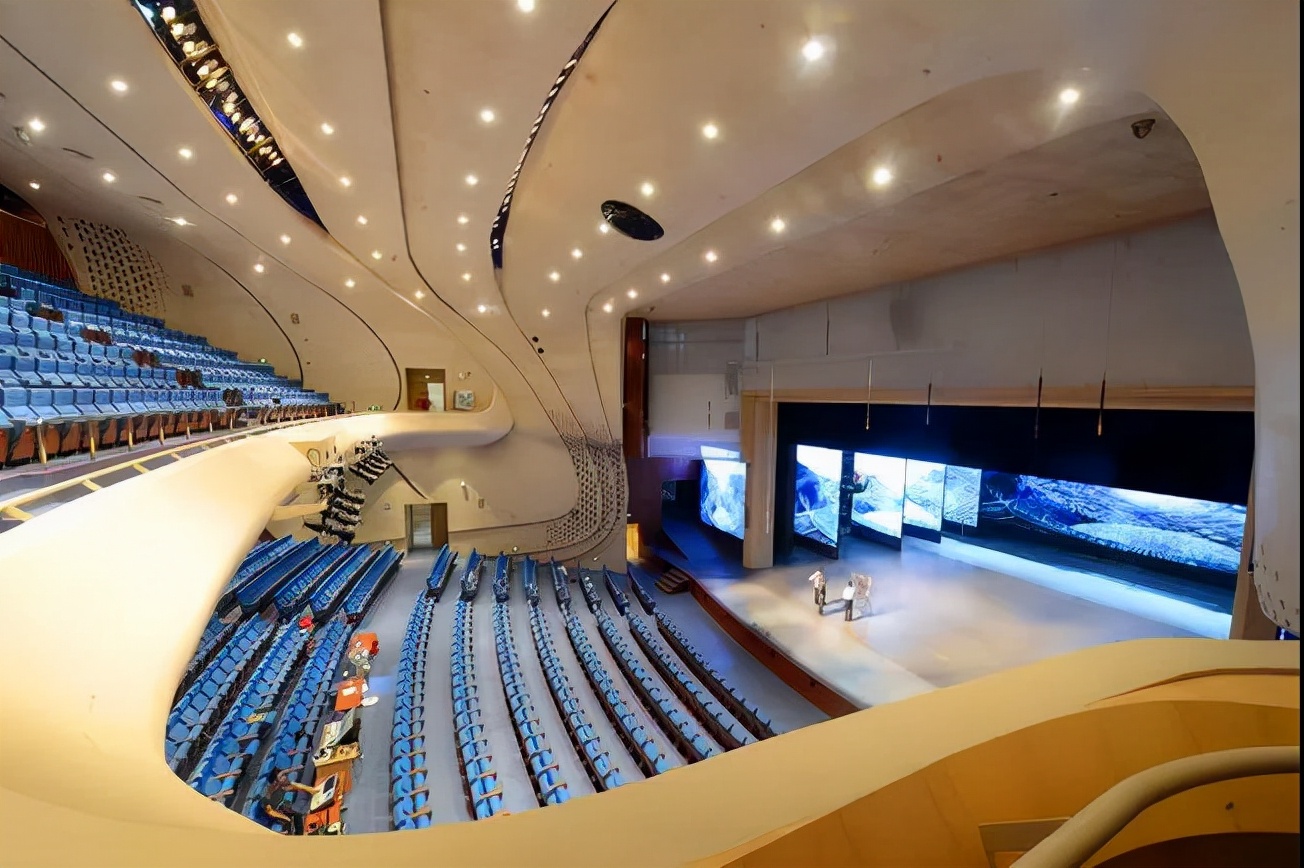 购物中心商业,购物中心应该集中化还是多元化