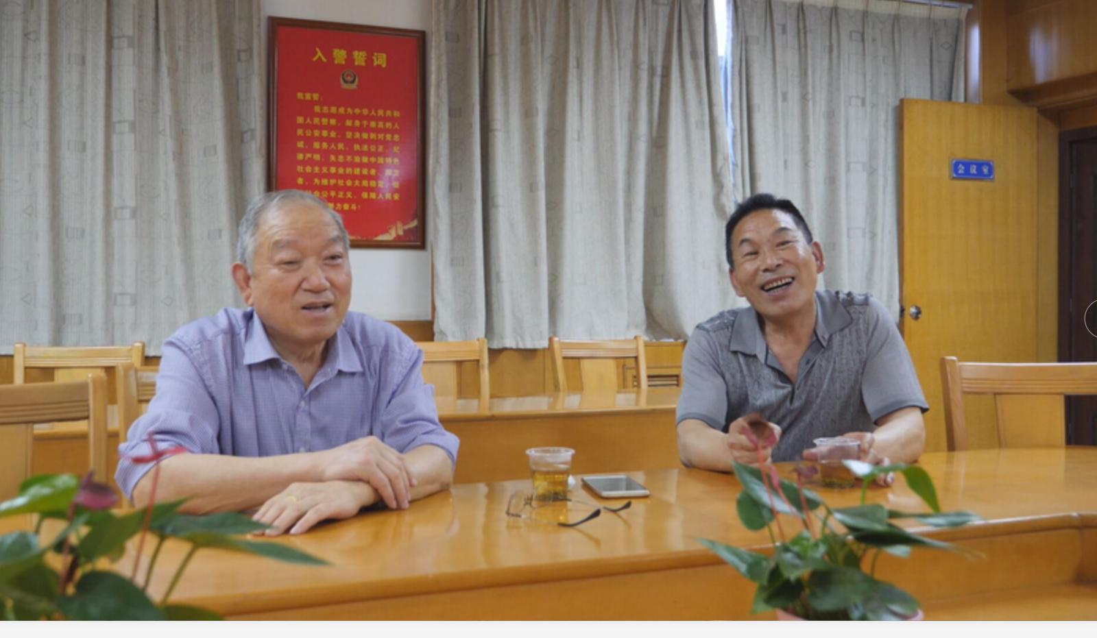 七旬老人特意从美国飞回，只为偿还31年前，欠下的五万“巨款”