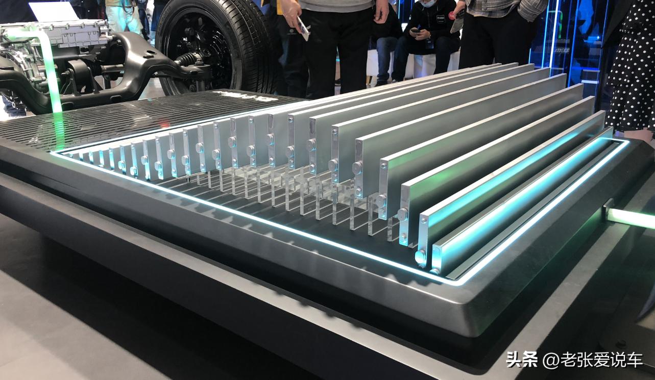 磷酸铁锂和三元锂电池的区别,行业怪象