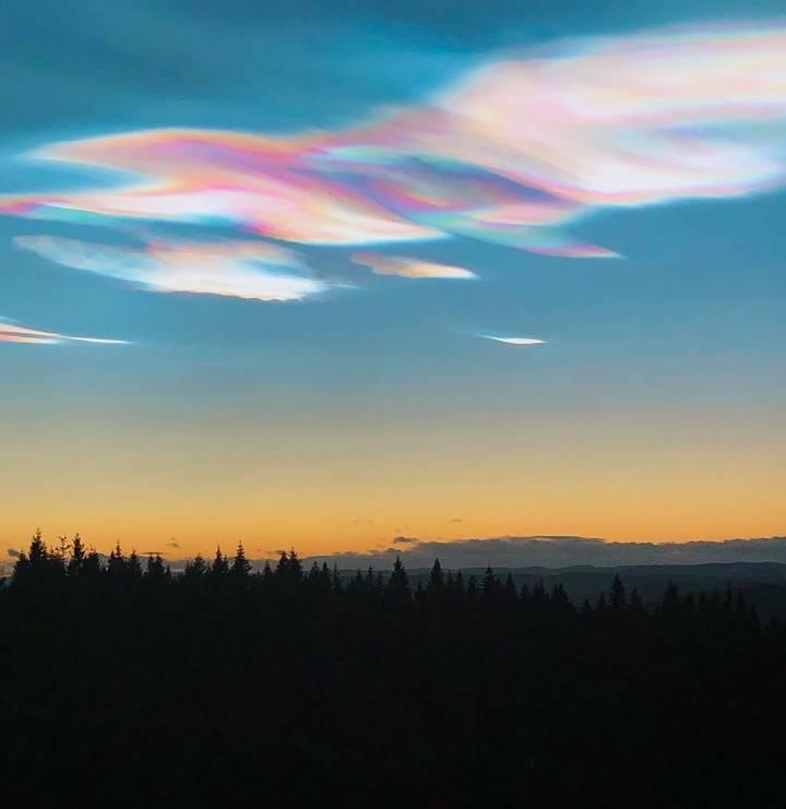 罕见“七彩祥云”现身浙江,形成条件极其苛刻,是好运的预兆吗?