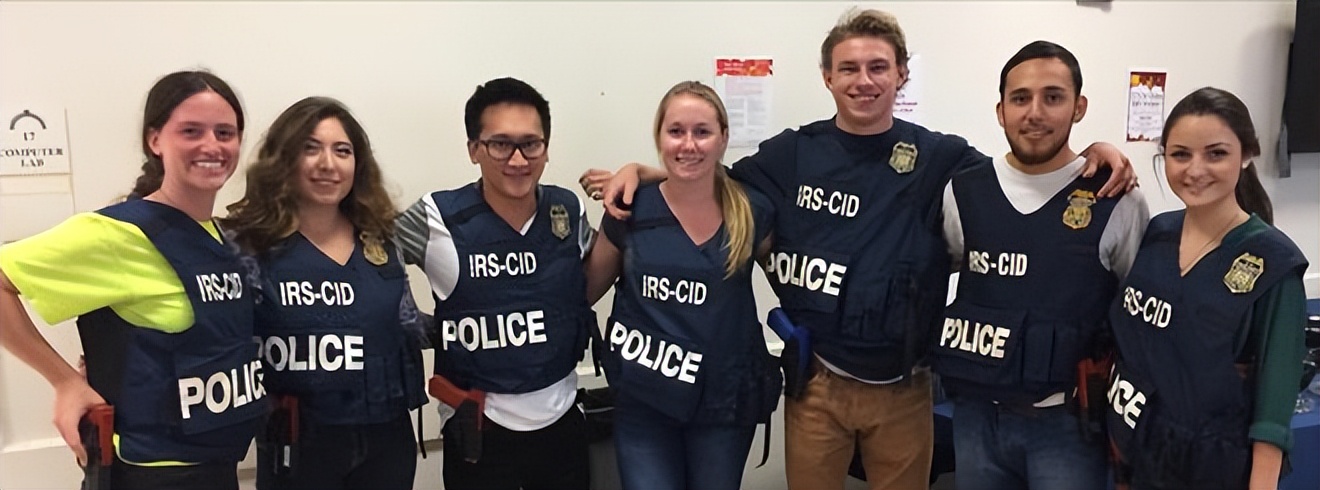 美国最霸道的部门：黑钱也要交税？欠税6.3美元，房子给你拍卖了