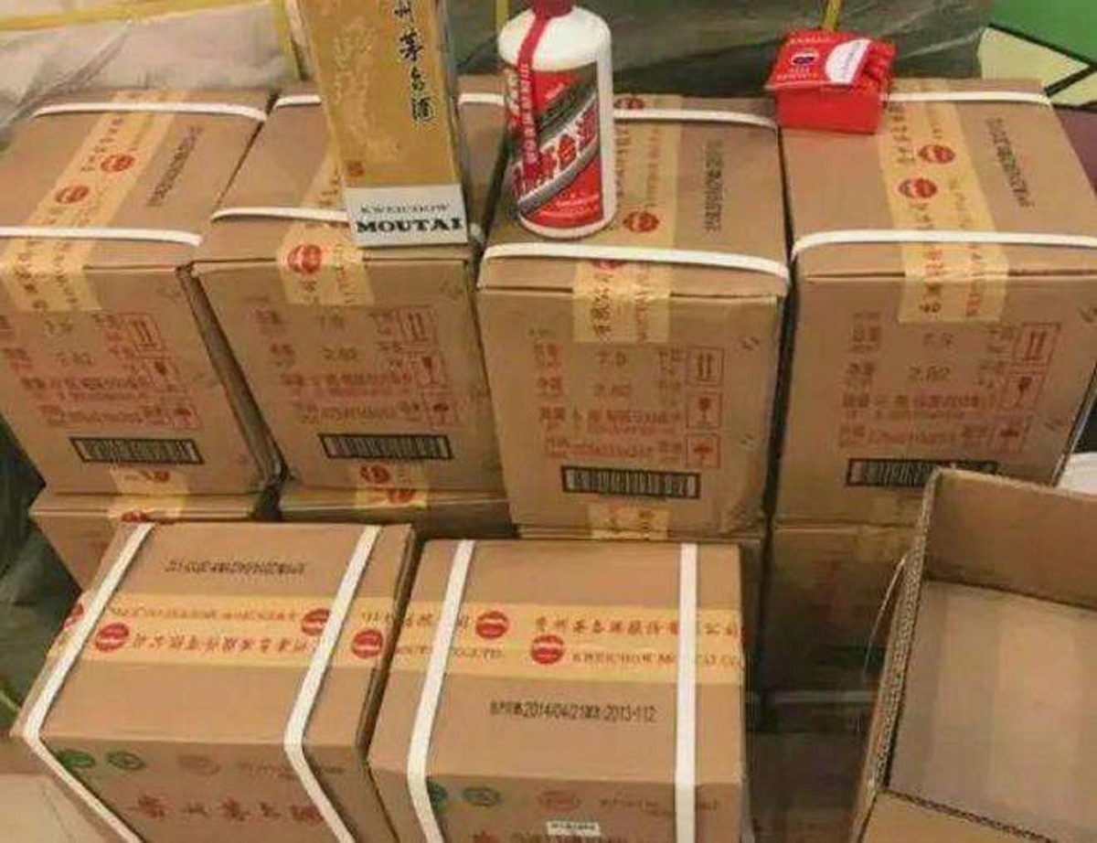 网购白酒可信吗,网购白酒套路深不要被低价欺骗了