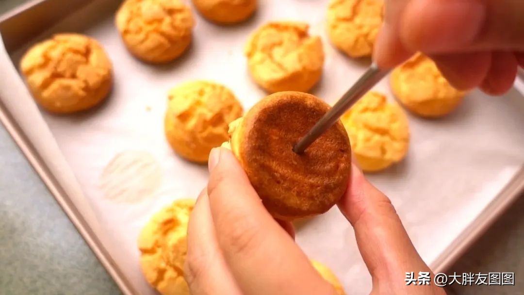 酥皮奶油泡芙的做法烤箱,做泡芙酥皮的手法练习视频