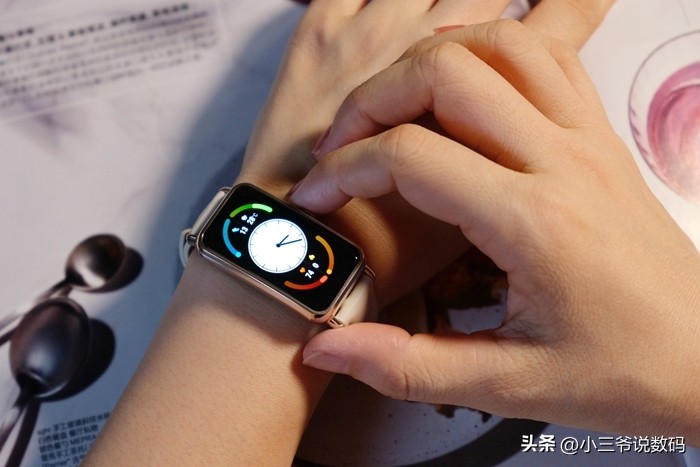 华为watchfit活力款和雅致款,将轻奢优雅戴在手腕上