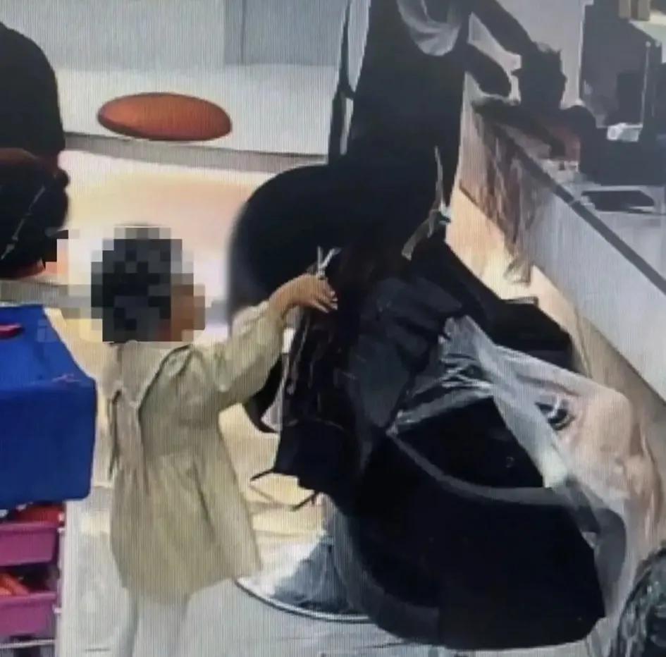 高考百日誓师女孩被网暴,被骂惨的高三誓师女孩