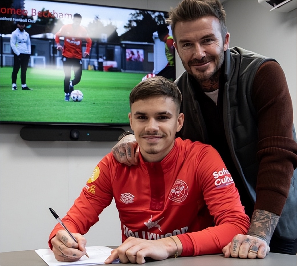 贝克汉姆官宣二胎男孩女孩,贝克汉姆次子签英超球队姆巴佩