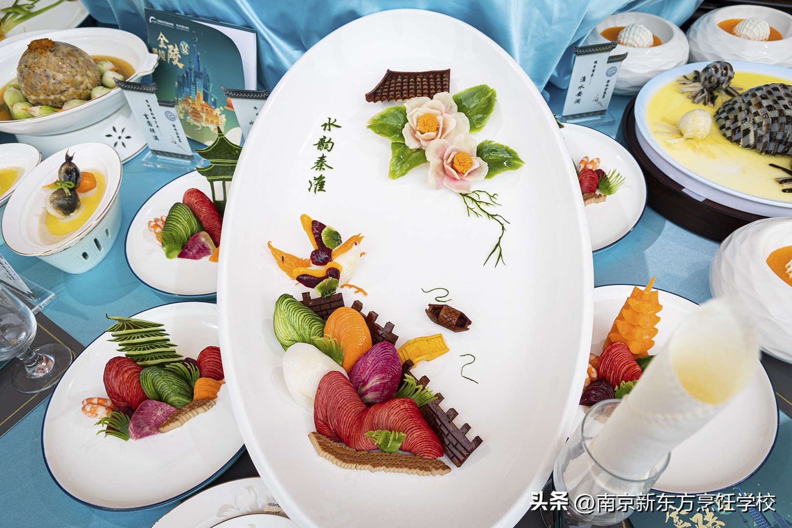 中餐宴会菜品展示,中餐宴会摆台展示酒水