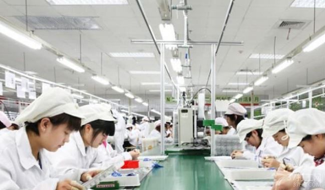 电子厂离职完要满一个月再进门,电子厂离职之后多久搬离宿舍