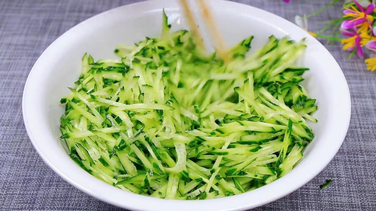 肝火旺睡眠不好怎么调理吃什么,肝火旺睡不好可以喝决明子茶吗