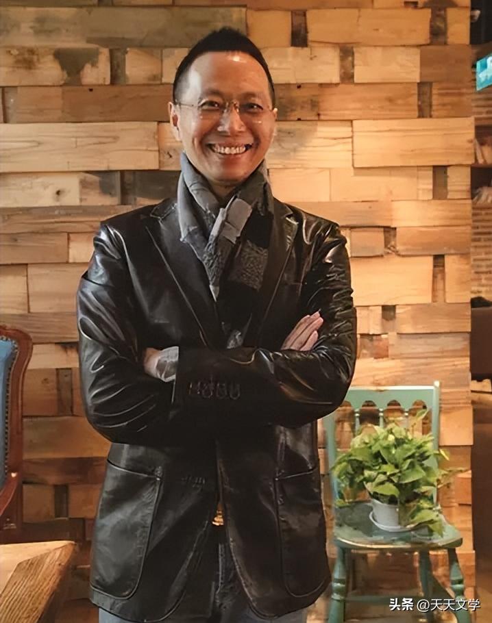 足球解说詹俊,足球主持人詹俊