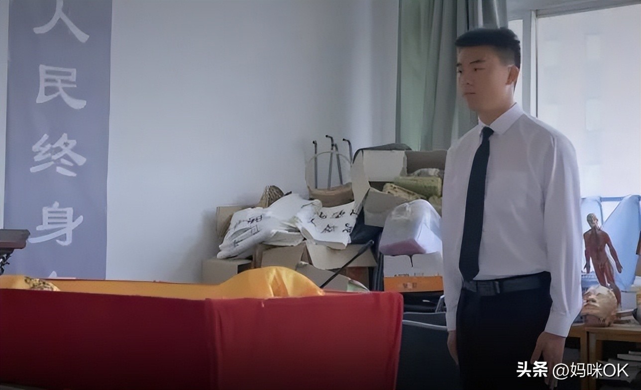 张雪峰讲的大实话一点不夸张,张雪峰十年前说的话已成现实