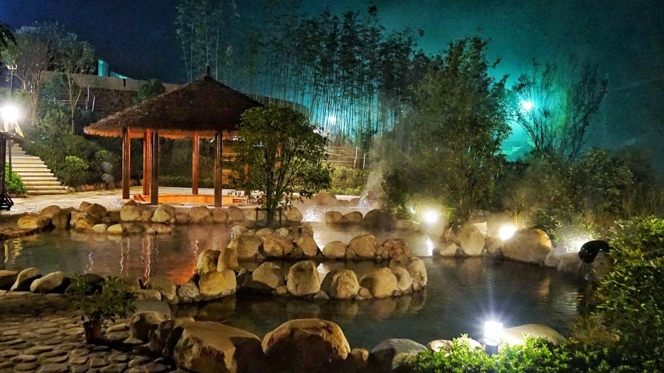 泡温泉推荐的好地方,中国十大最好泡温泉胜地