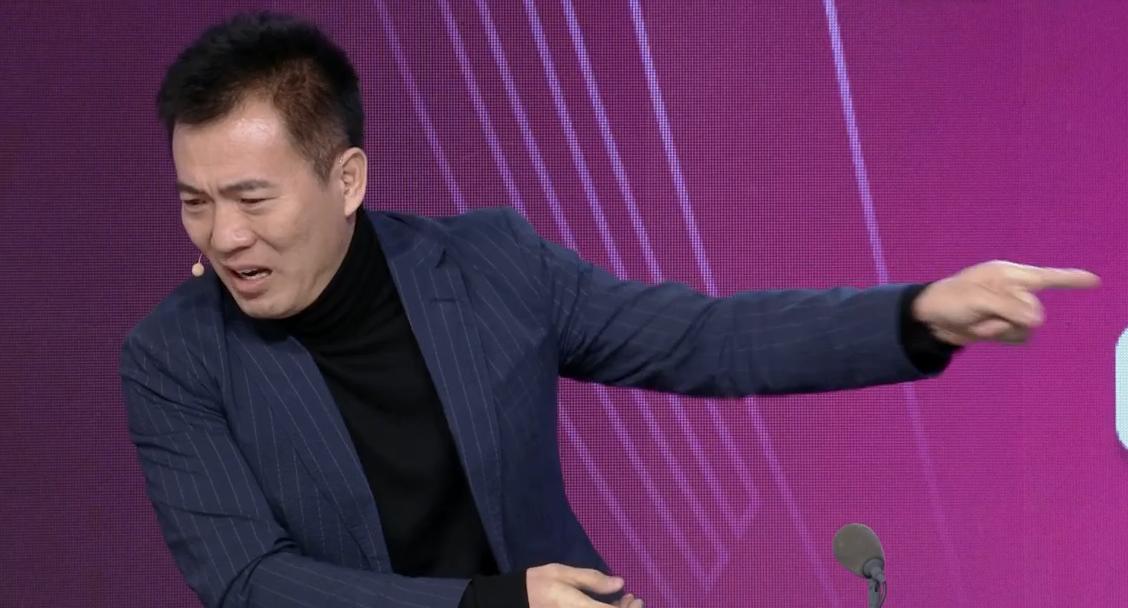 黄健翔谈海参,黄健翔怒批国足表现