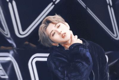 蔡徐坤前东家晒出为艺人整容花费明细：头发管理费约人民币85万，整形费约人民币79万