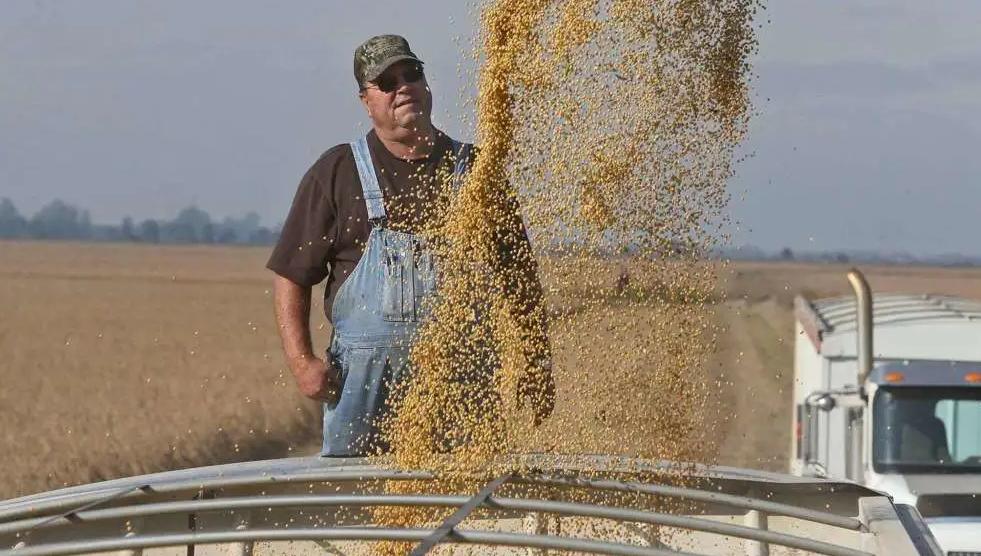 苏联解体前和美国军事武器的差距,加速苏联解体的事件