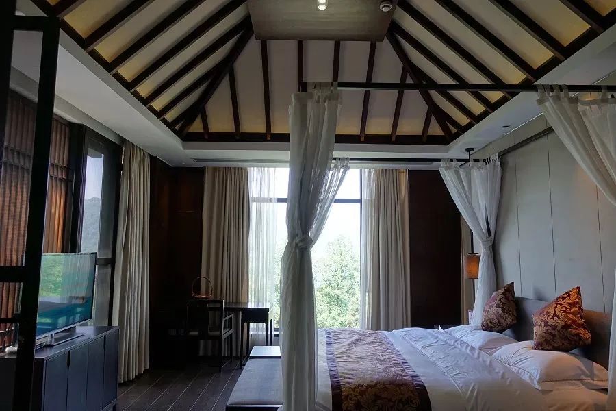 除夕盛况再现，明天去报国寺祈福啦！