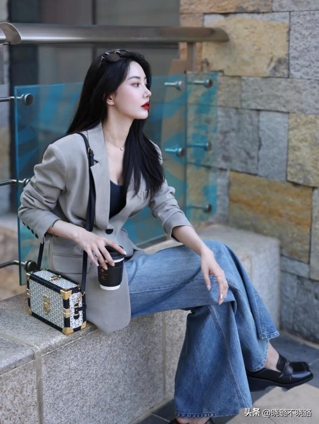 适合女生穿的运动鞋既好看又舒服,好看又好穿搭的女生运动鞋