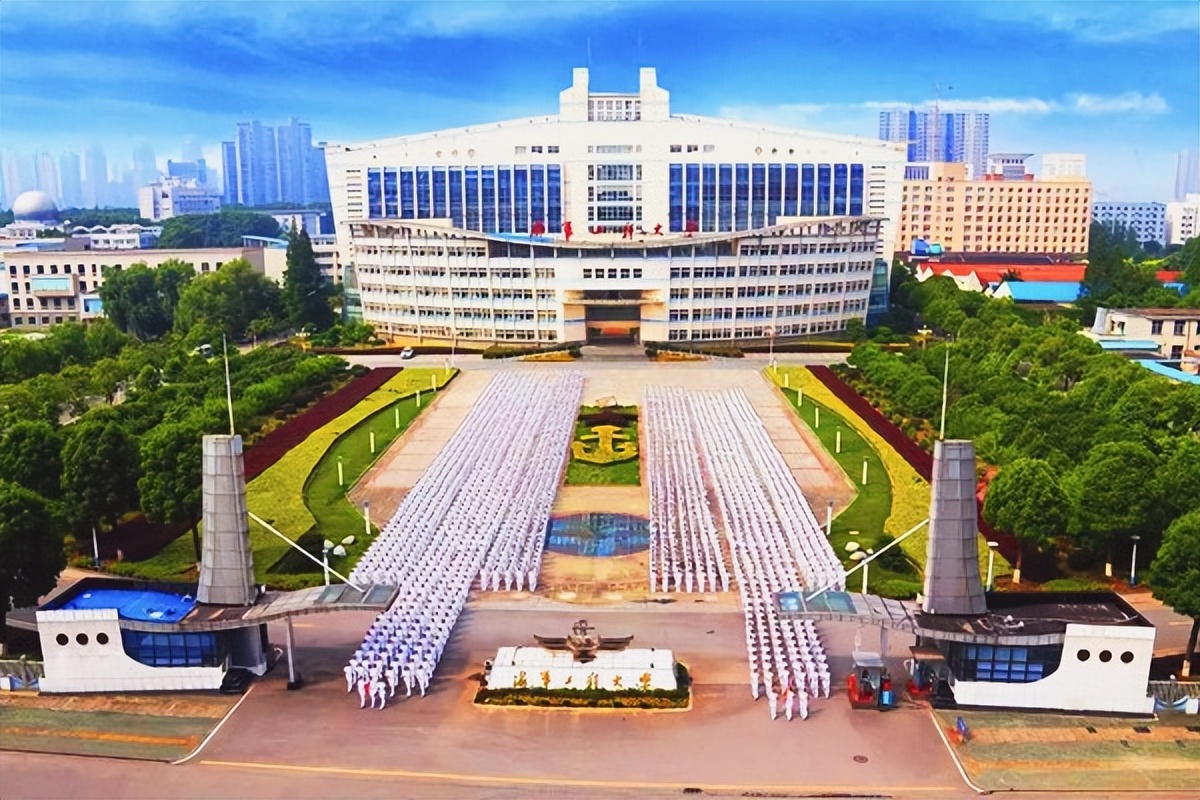 武汉有几所211海军工程大学,武汉海军工程大学是985还是211