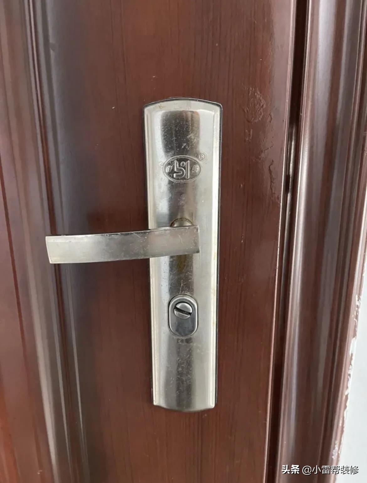 进户门换指纹锁好用吗,进户门装密码锁好吗