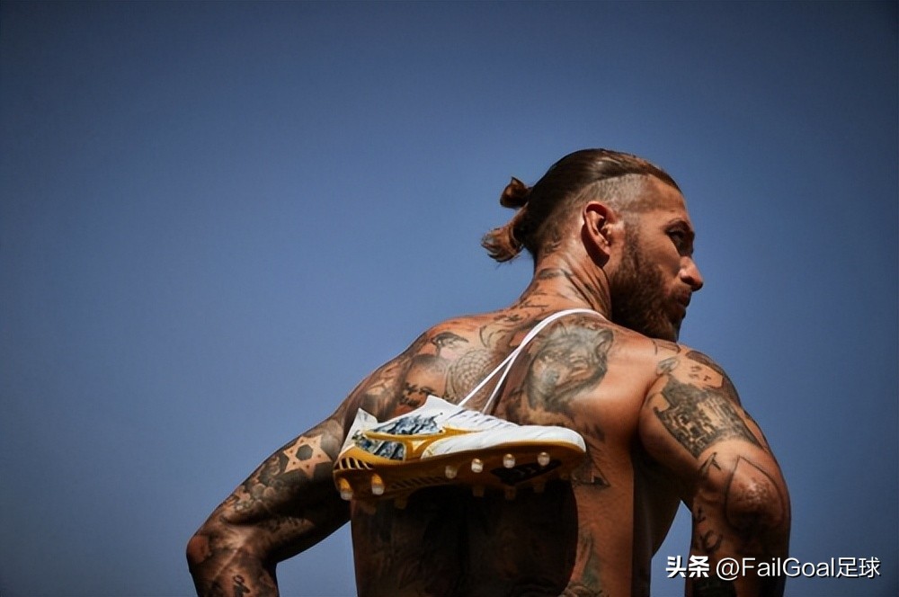 美津浓足球鞋拉莫斯款,阿什利塔和美津浓足球鞋对比