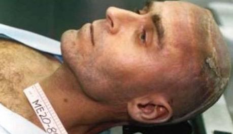 最严重的恋尸癖是欧洲的连环杀手。他杀人的目的是和死人*爱做**。