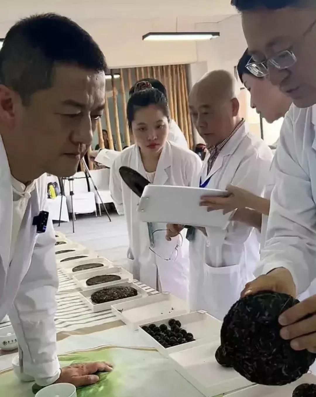 李亚鹏投资的摩托,李亚鹏投资50亿视频