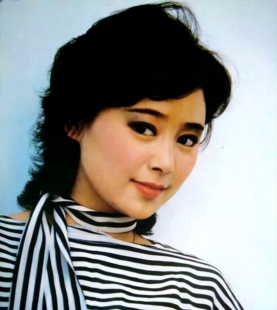 庐山恋主角张瑜现状,庐山恋张瑜现状如何