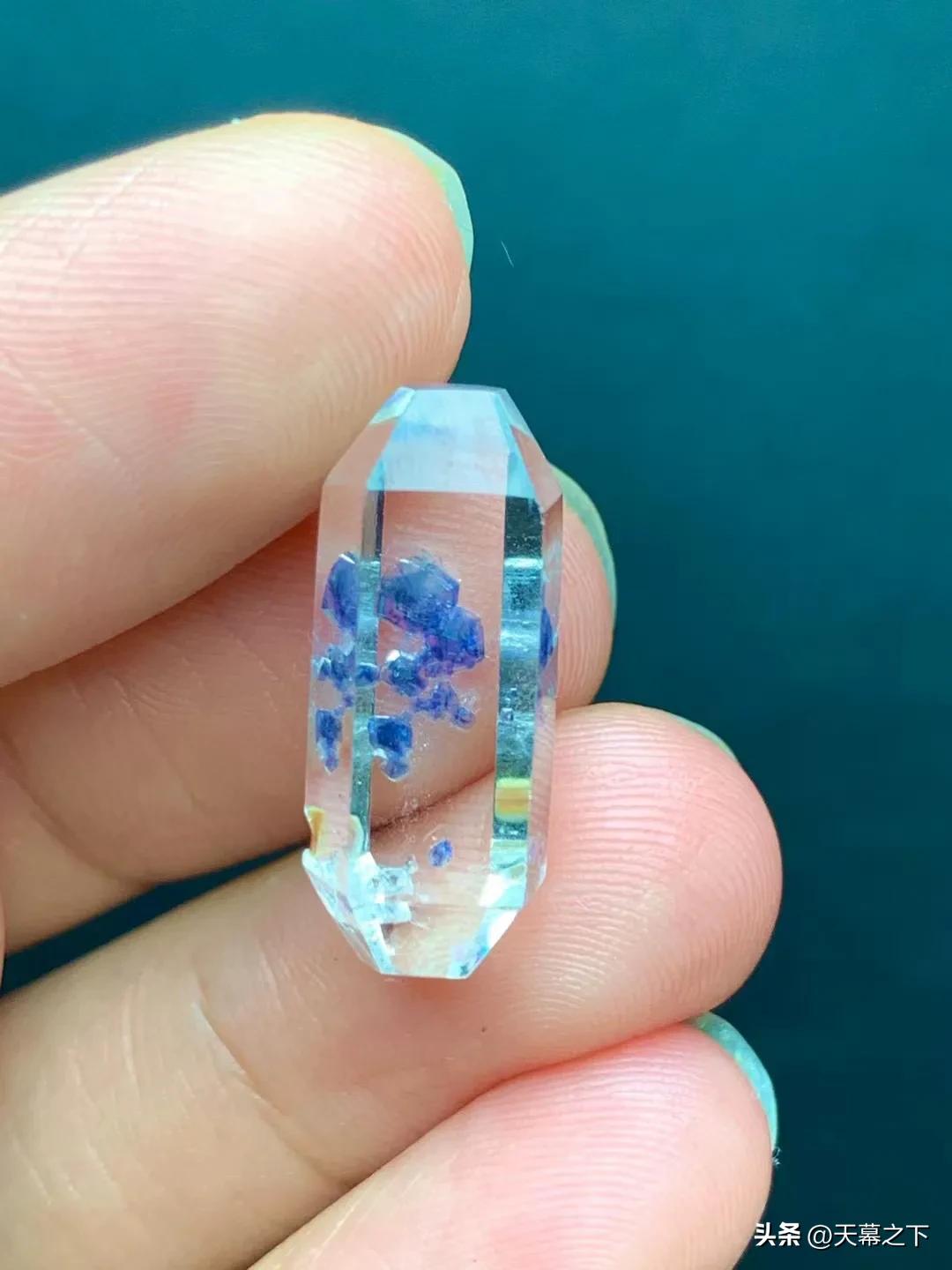 天然水晶水滴吊坠价格,水晶吊坠男士用