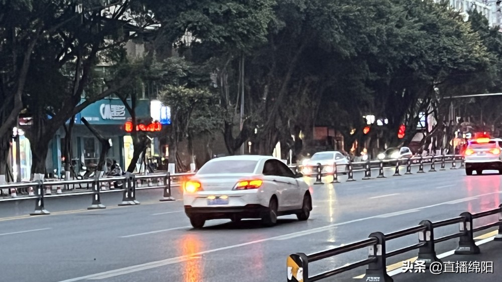 乘客打网约车发现车内有异味,网约车司机有异味怎么办