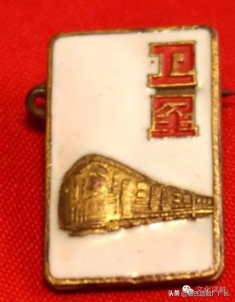 神舟卫星飞天,东方红一号卫星在太空飞行视频