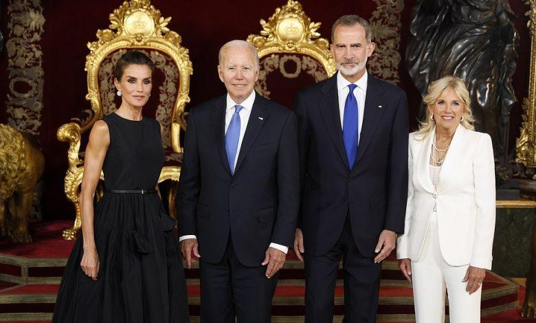 新一任韩国总统夫人,韩国现任总统夫人出访照片