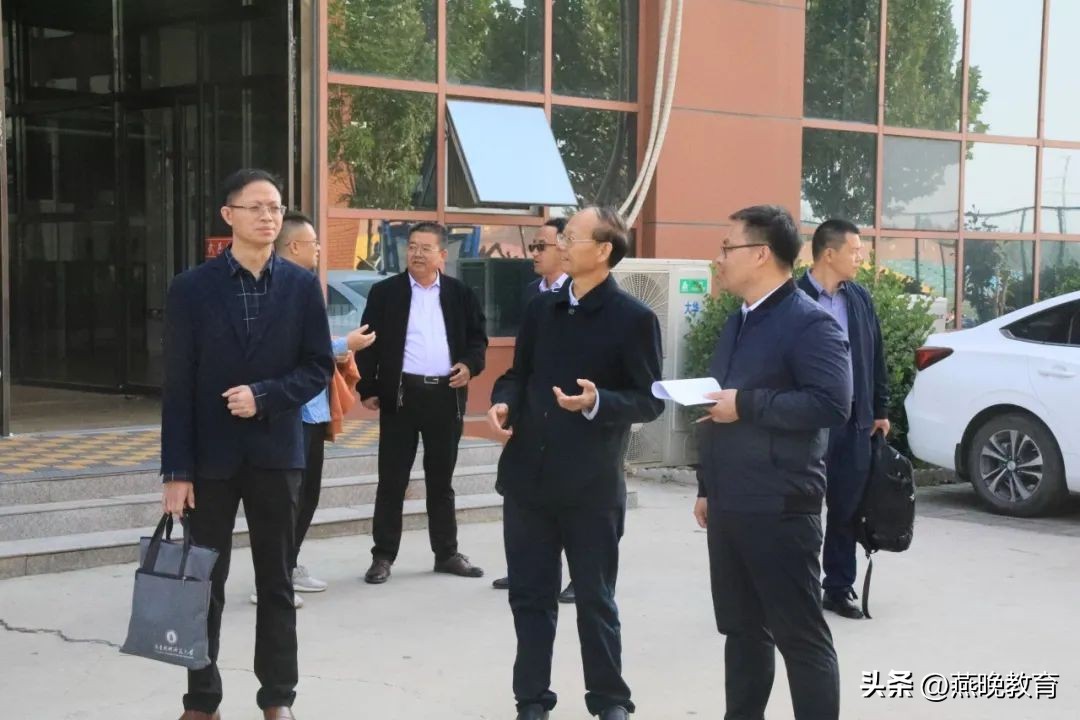 东莞育才教育集团到武邑宏达东方学校参观交流