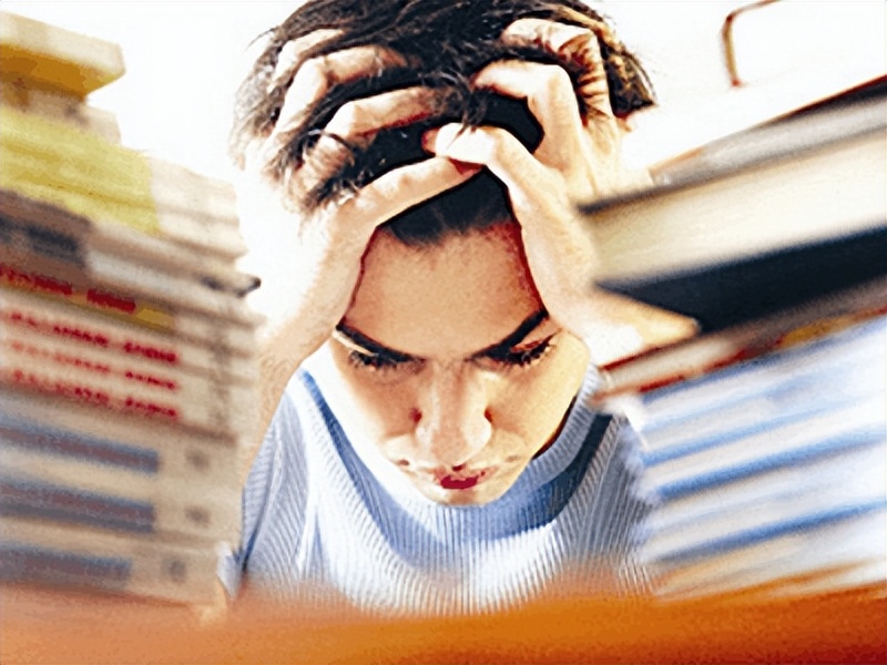 初中重点班压力大怎么办,初中压力大天天哭怎么劝