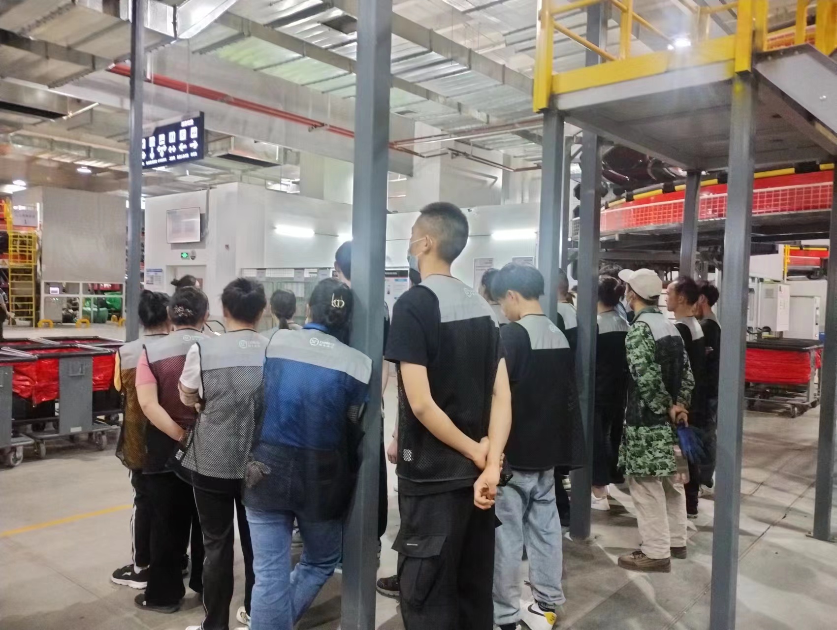 为什么不建议年轻人去工厂？这是我在（顺丰）的亲身经历