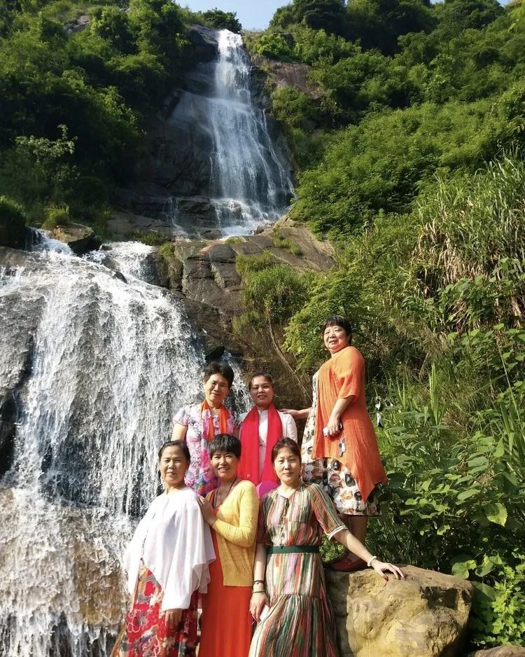 港澳旅游专列首游,广州出发香港澳门两日游自由行