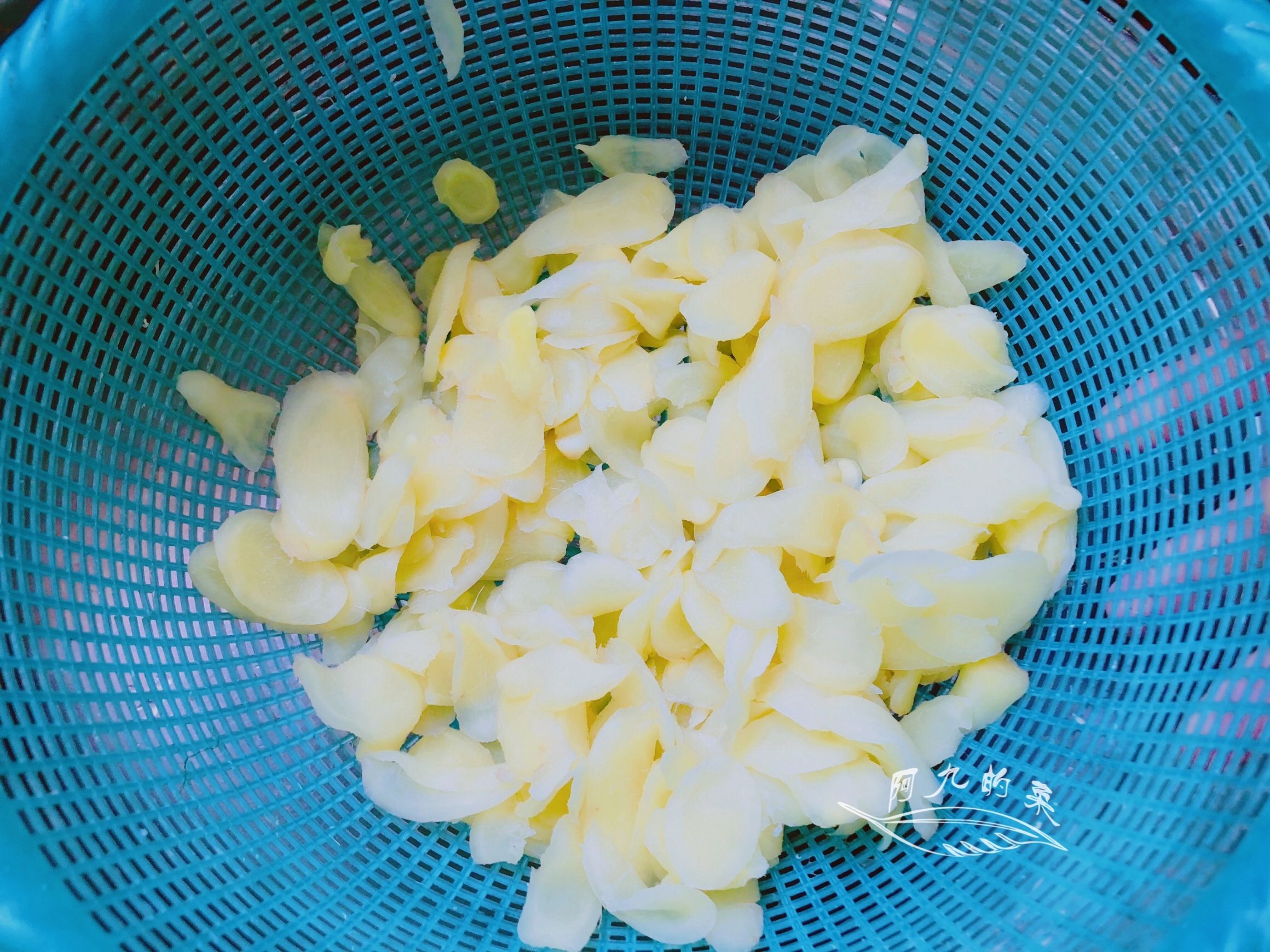 一年四季早上吃三片姜可以吗,冬天适合晨起吃三片姜吗