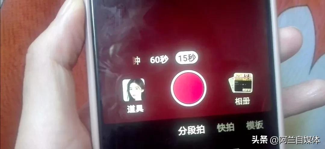 如何把几个视频做成一个长视频,如何把多个视频同时弄成一个视频