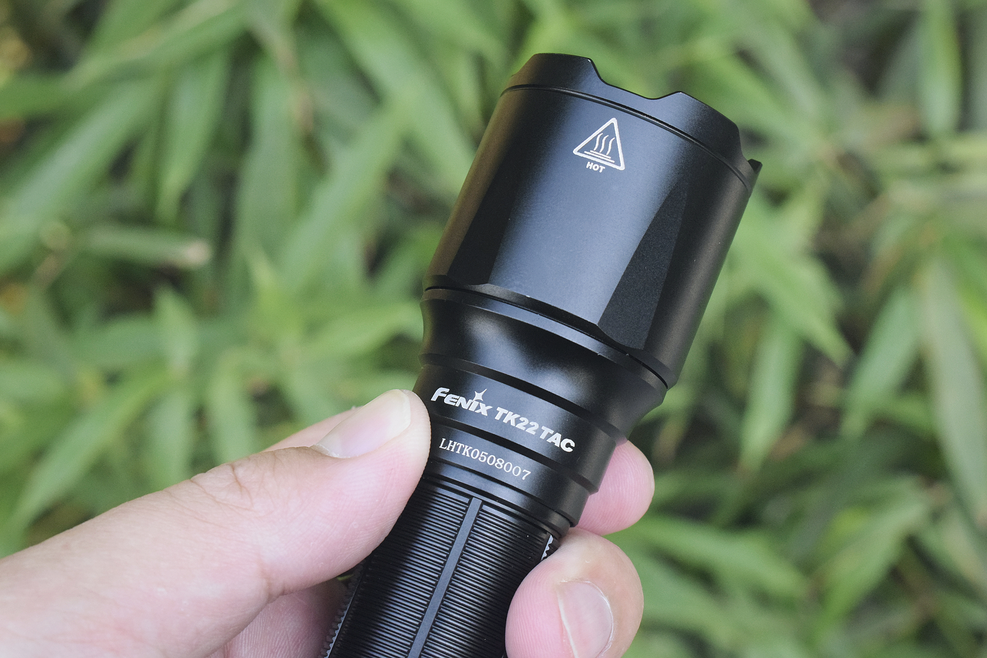 菲尼克斯tk75-2018手电评测,fenix菲尼克斯tk16v2.0战术手电筒