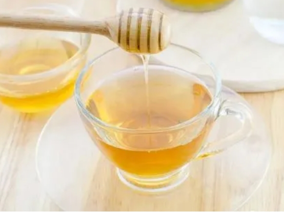 喝蜂蜜早上喝好还是晚上喝好呢,蜂蜜什么时候喝最好早上还是晚上