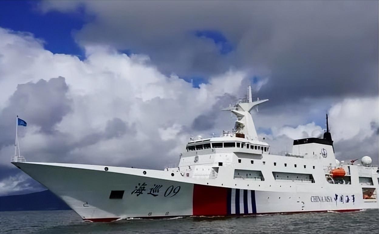 华夏之光照耀南海:中国舰船强势终结菲律宾“嚣张”24年