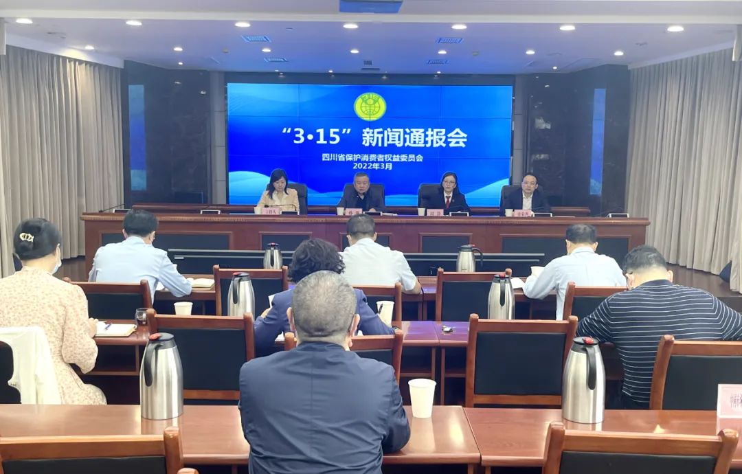 南充市偷捞地沟油,警方抓捕地沟油案