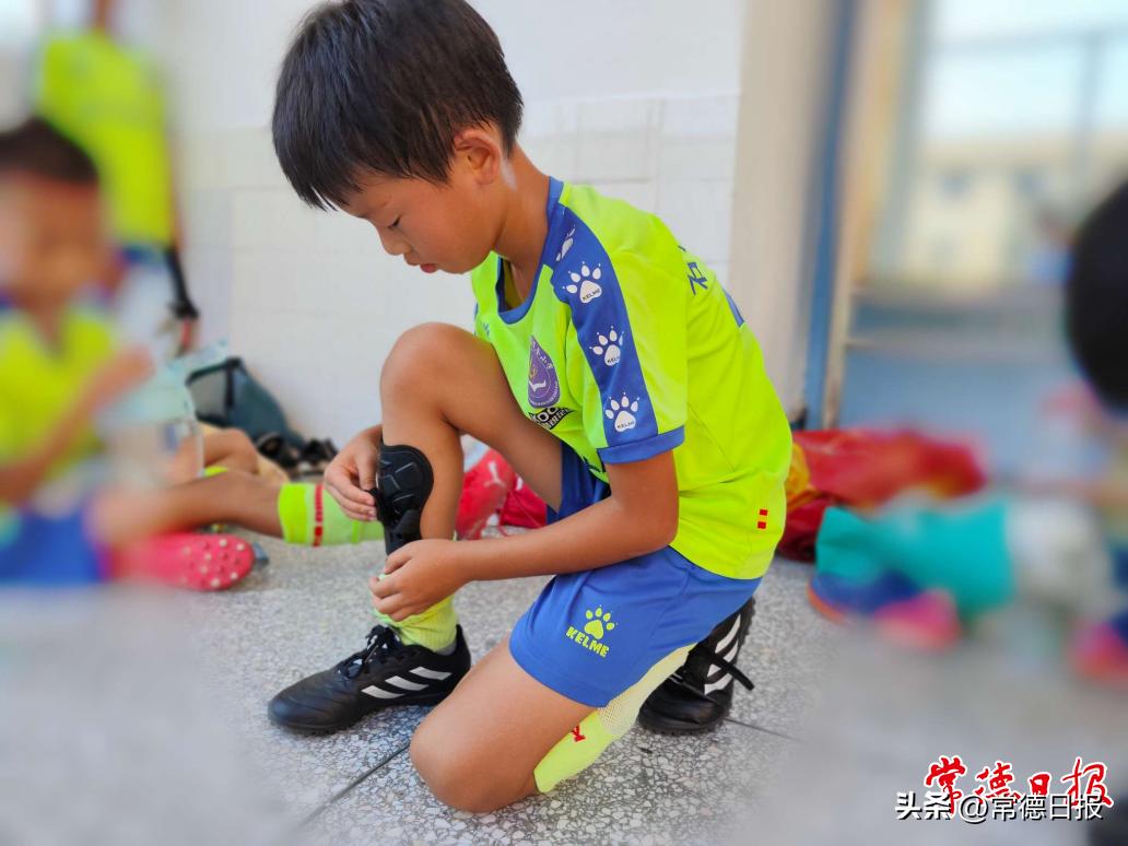 用脚踢出来的梦想之路——石门县“足球育人”特色实践走笔