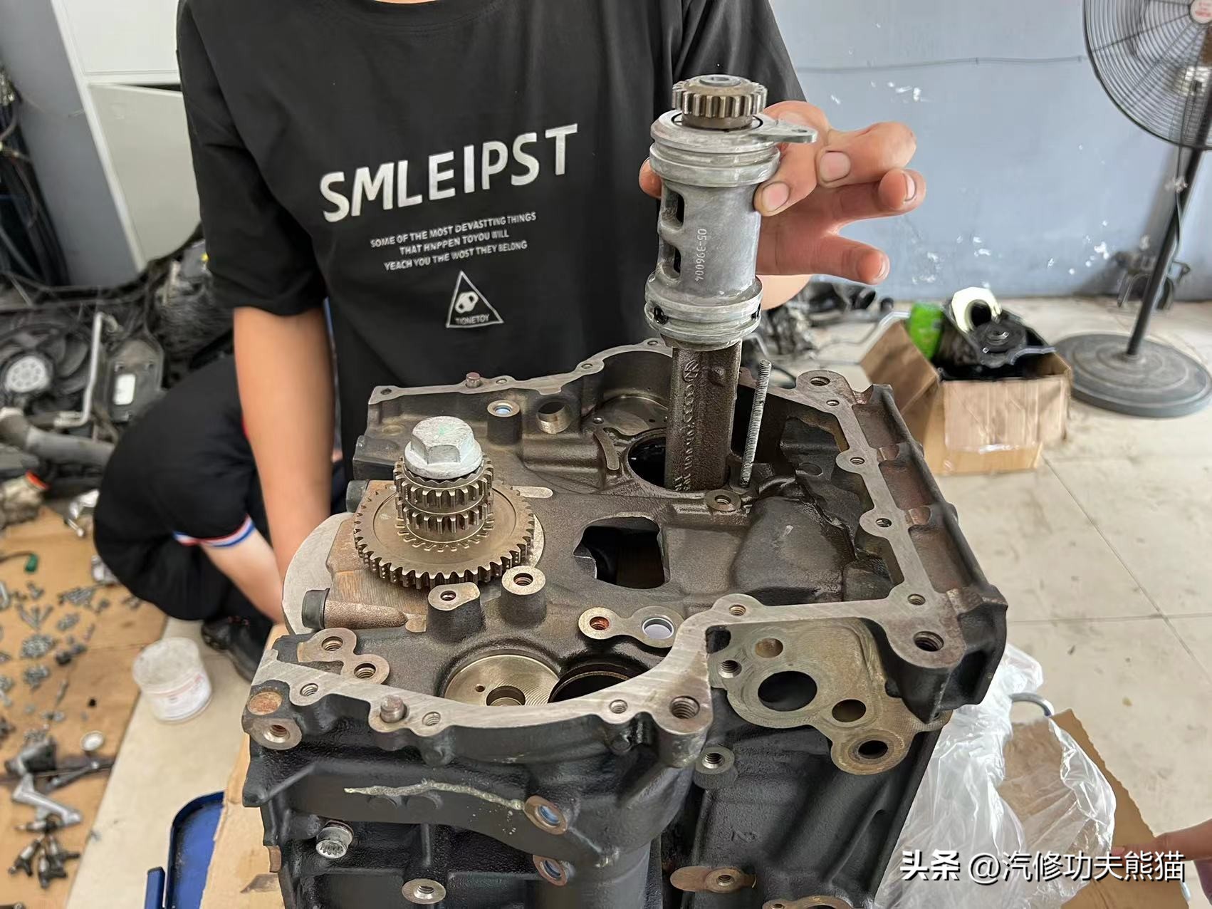 且看你现在机油烧得欢，修的时候给你拉清单，奥迪Q5烧机油怎么修